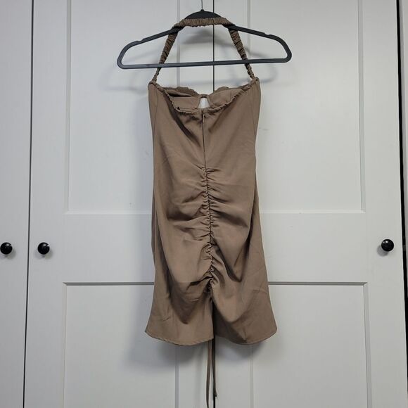 Prettylittlething taupe ruched front Halterneck bodycon dress, size4 - Picture 7 of 13